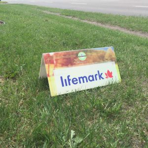 Lawn & Yard Signs